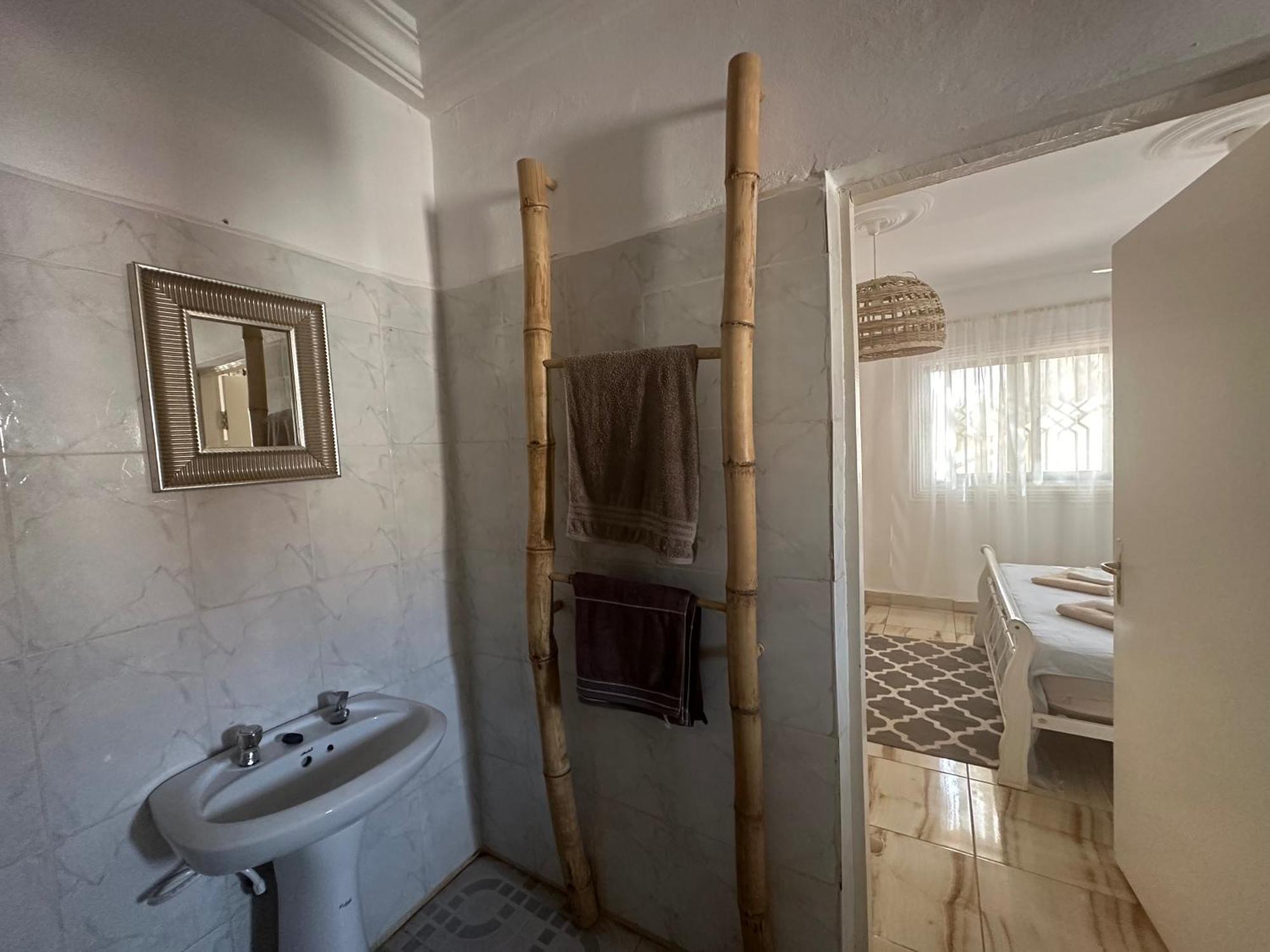 Fhs Foundation House Bijilo Екстер'єр фото
