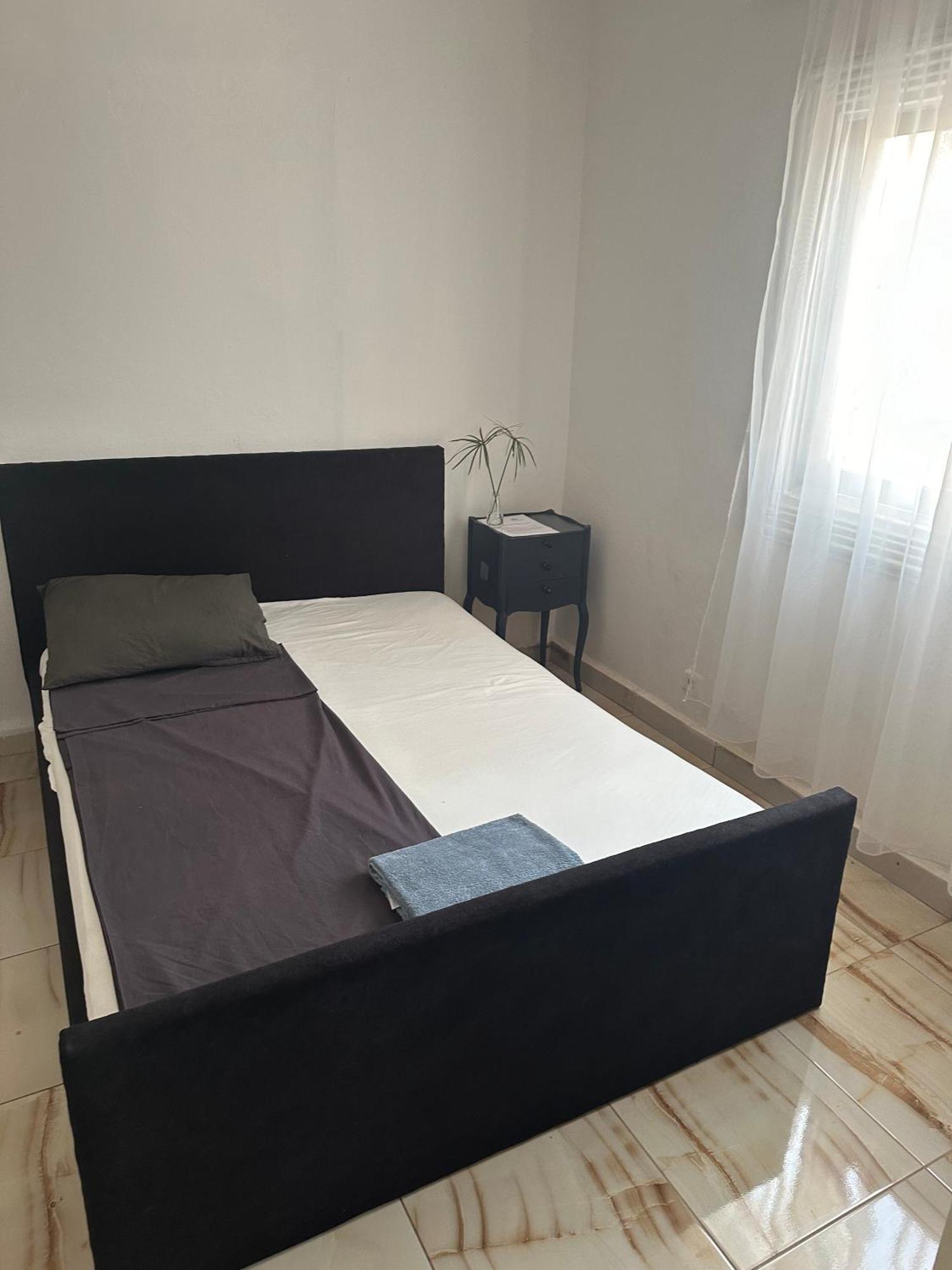 Fhs Foundation House Bijilo Екстер'єр фото